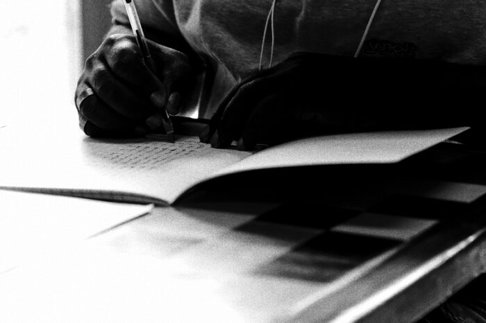 Atelier d'écriture pour exilés.